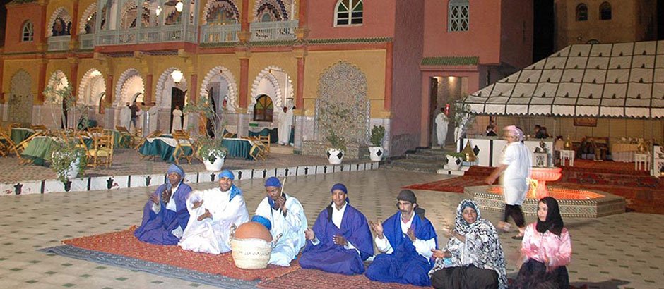 Cena y espectáculo de fantasía en Chez Ali